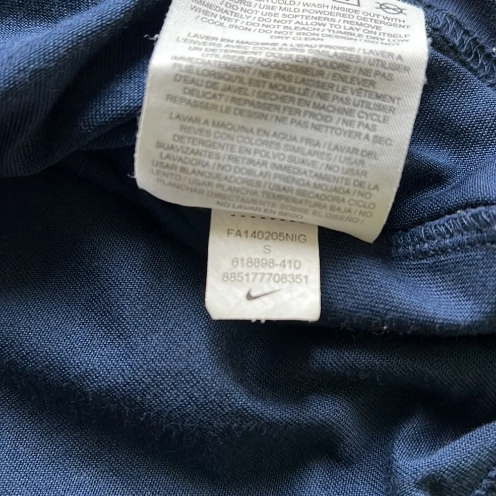 Nike Basketball Shirts, Men’s Size S, lot of 4 shirts